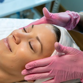 Candy's Beauty and Wellness Bar main image