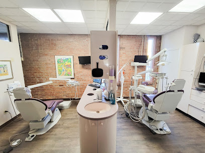 Hodosh Cosmetic & Implant Dentistry image
