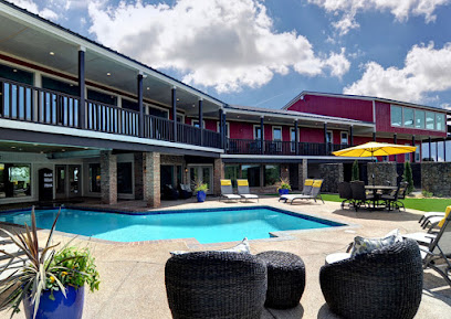 Stonegate Center main image