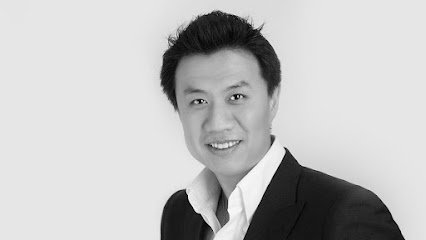 Sydney Plastic Surgeon - Dr Ellis Choy main image