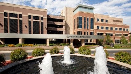 Twin Cities Orthopedics with Urgent Care Edina - Crosstown main image
