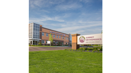 Vadnais Heights Surgery Center: Summit Orthopedics main image